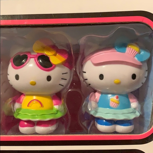 ❌SOLD❌ Hello Kitty Rescue Set - Picture 5 of 7
